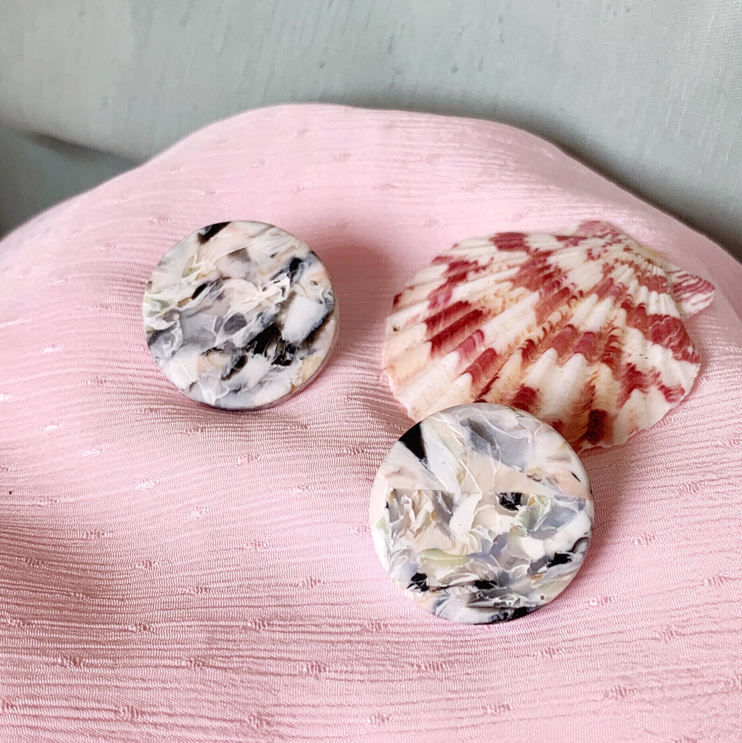 Mid Studs - Spring Marble